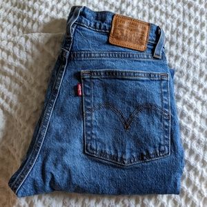 Levi's Wedgie Straight Jeans
